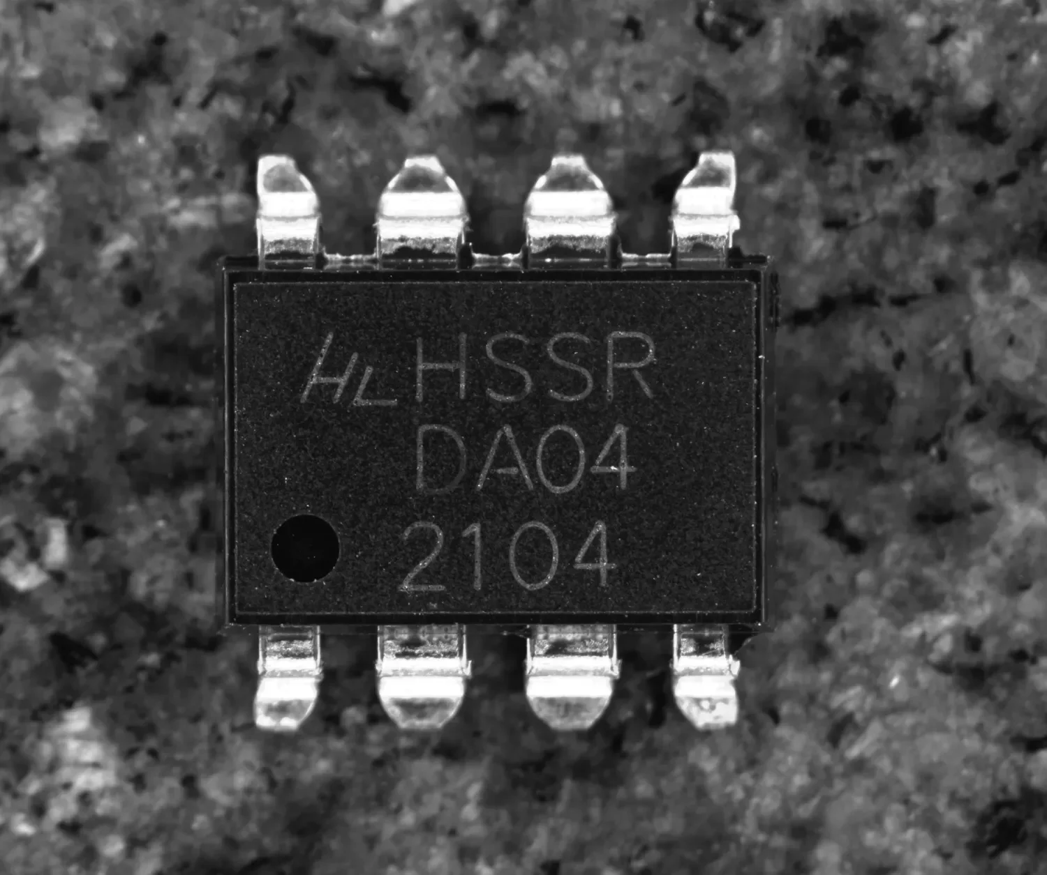 Wide-field chip image captured with the LZH-7504 motorized zoom lens