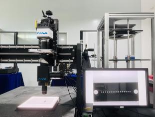 Station d'assemblage de fibres avec le système de vision intégré
